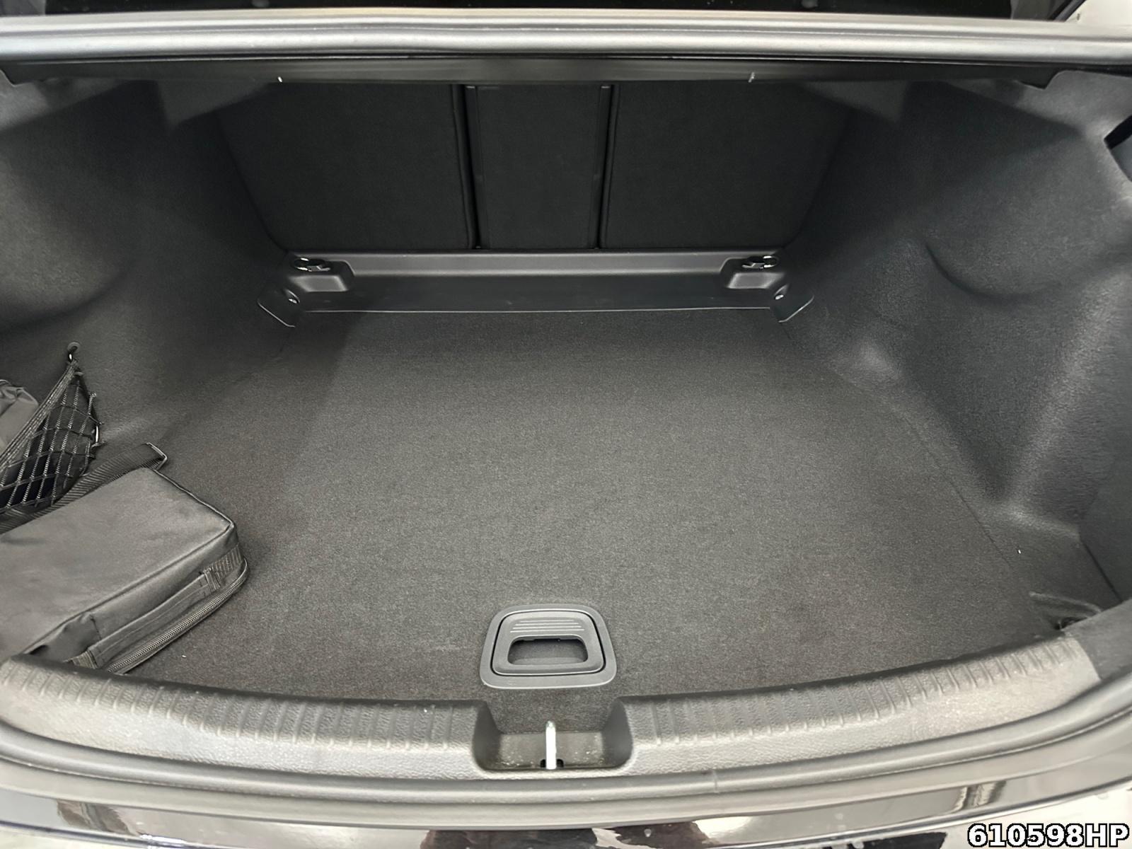 Fahrzeugabbildung Mercedes-Benz C 180 AMG 360° Night Distronic Memory LED Totw.