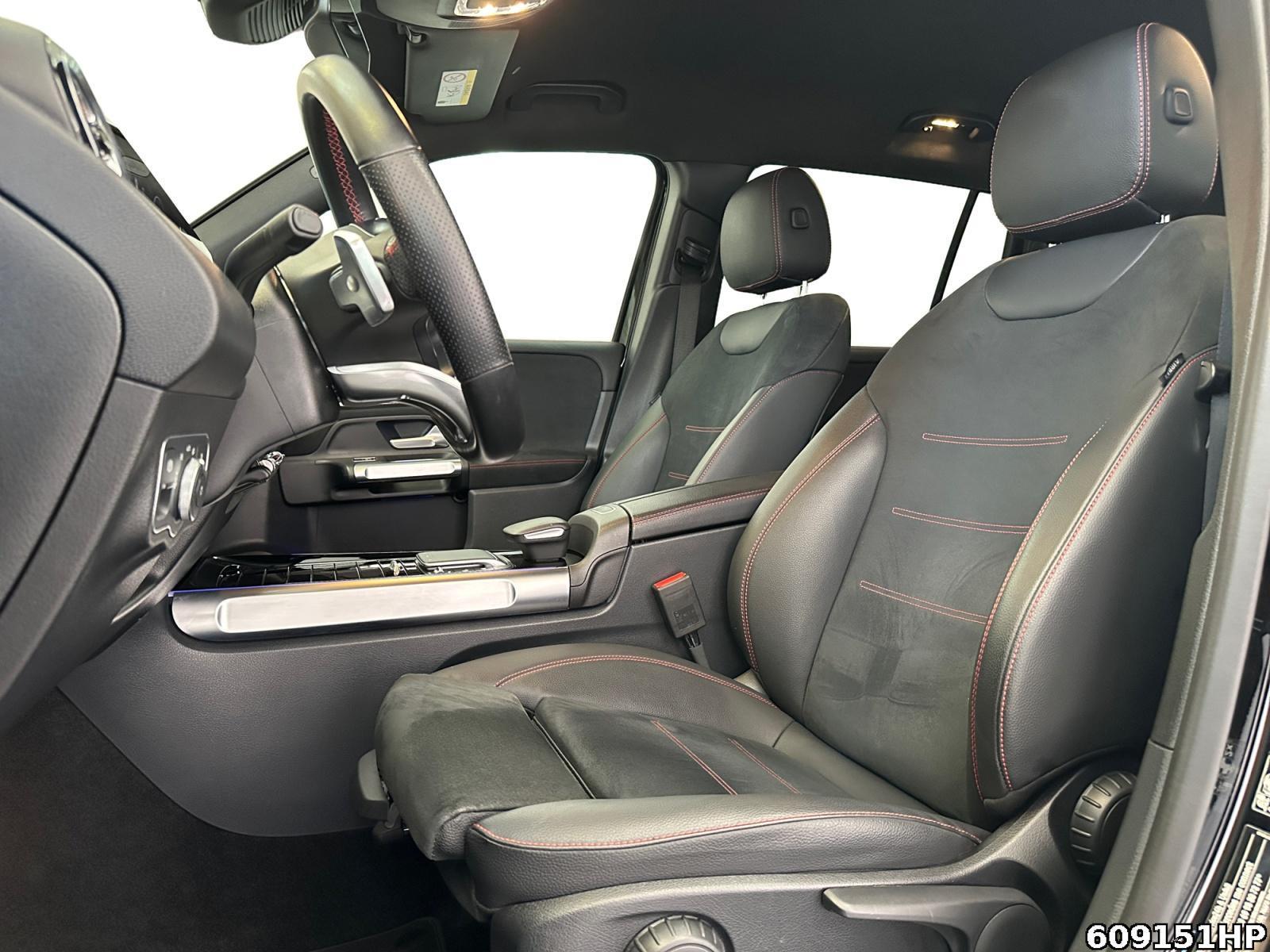 Fahrzeugabbildung Mercedes-Benz GLB 200 AMG Mutlibeam Distronic AHK Soundsystem