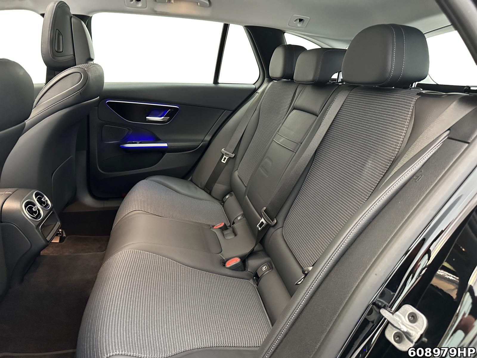 Fahrzeugabbildung Mercedes-Benz C 200 d T Avantgarde DISTRONIC Panoramadach AHK