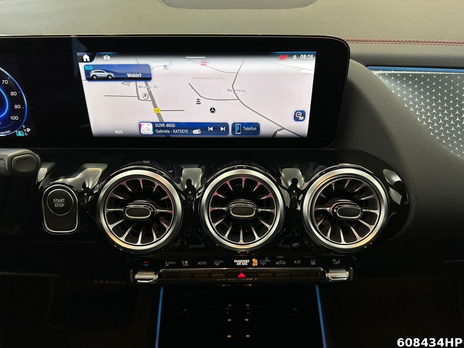 Fahrzeugabbildung Mercedes-Benz EQA 4M AMG Pano AHK Night Kamera Carplay LED