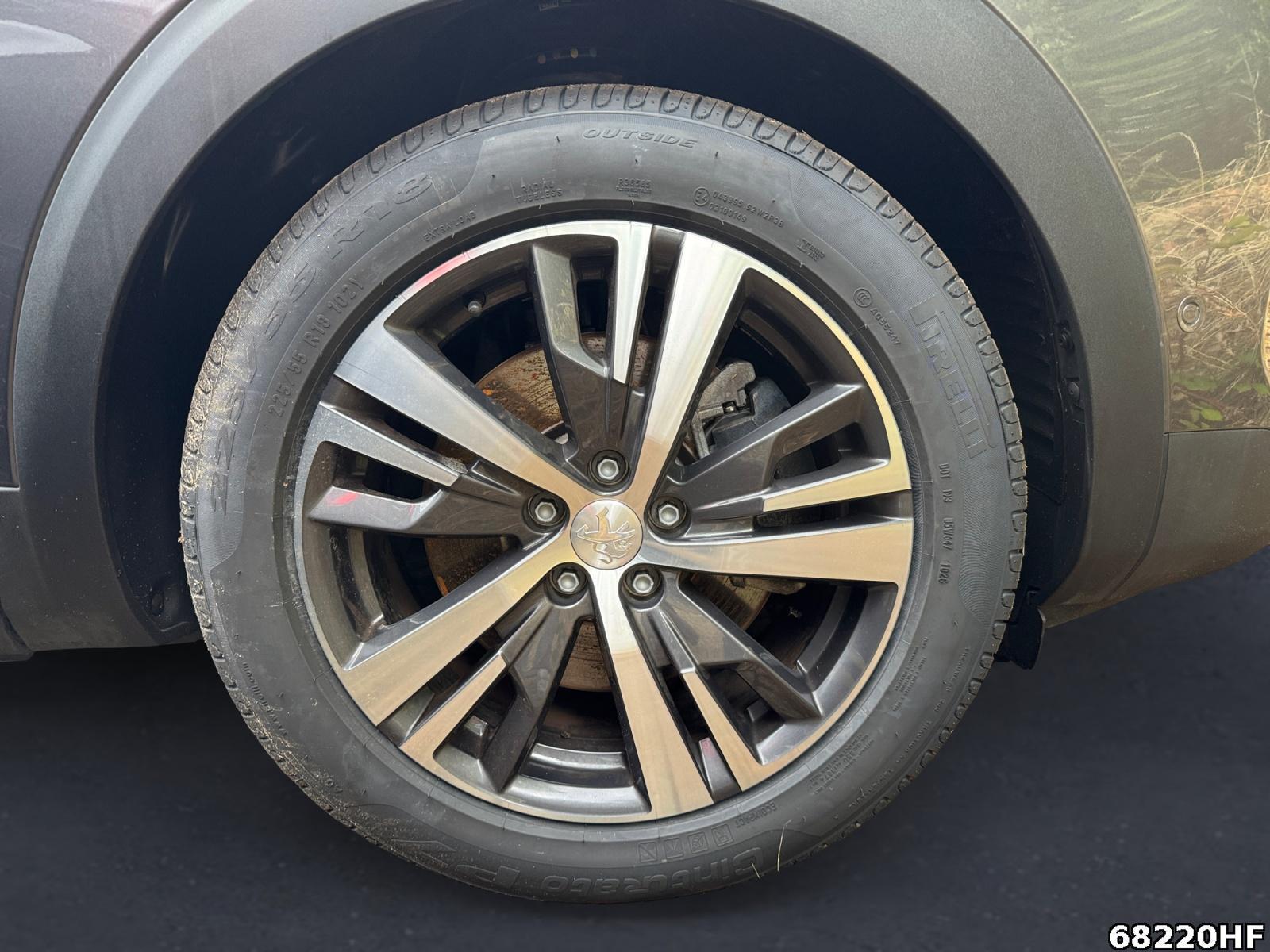 Fahrzeugabbildung Peugeot 3008 1.6 Hybrid 225 (Plug-In), Allure