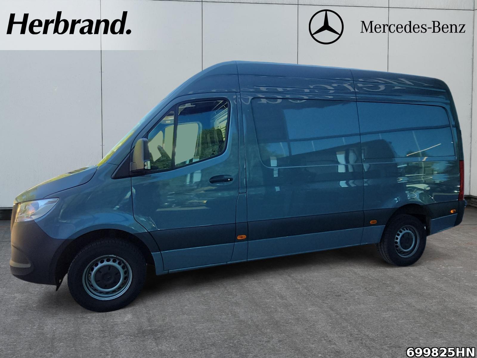 Fahrzeugabbildung Mercedes-Benz Sprinter 317 CDI Kasten PRO*L2H2*3500AHK*Kamera