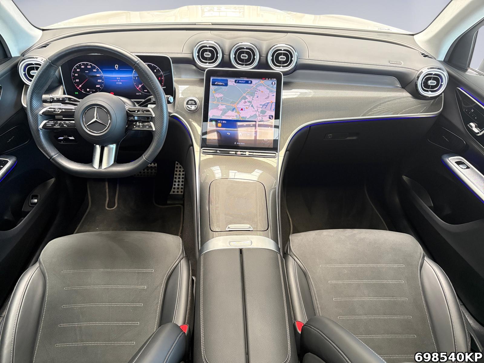 Fahrzeugabbildung Mercedes-Benz GLC 300 d 4M AMG AHK Pano DIGITAL LIGHT Memory.
