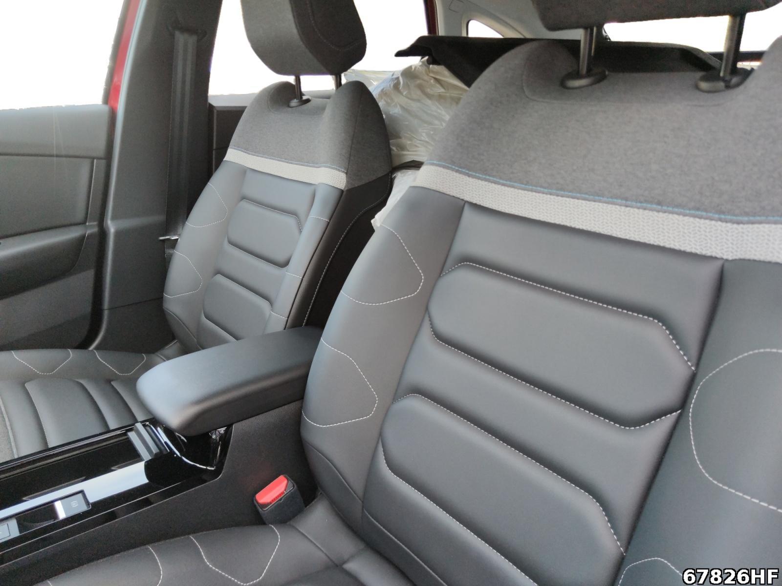 Fahrzeugabbildung Citroën C4 e-Shine Shine HUD Drive-Assist-Paket Plus