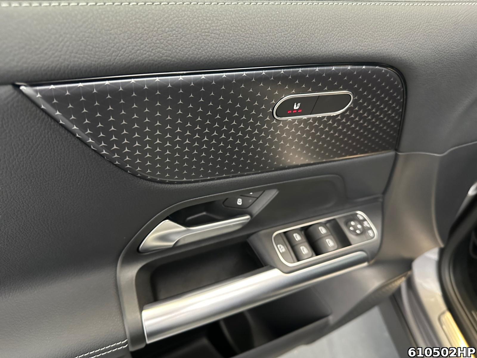 Fahrzeugabbildung Mercedes-Benz GLA 200 Progressive AHK Rückfahrkamera LED Spurh