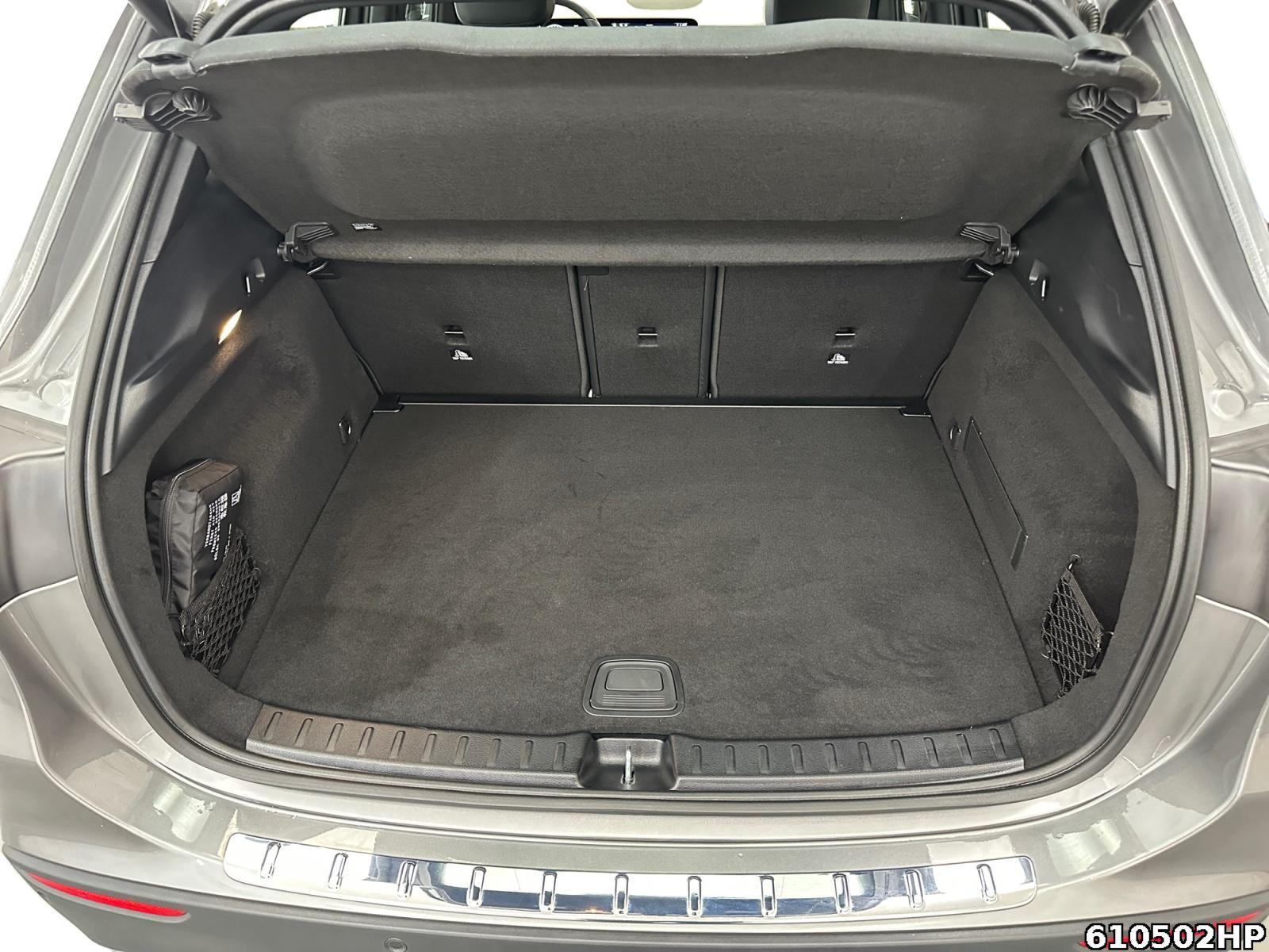 Fahrzeugabbildung Mercedes-Benz GLA 200 Progressive AHK Rückfahrkamera LED Spurh