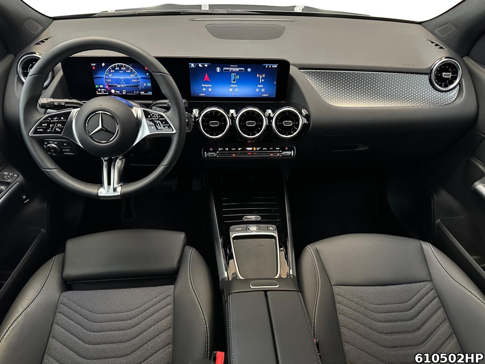 Fahrzeugabbildung Mercedes-Benz GLA 200 Progressive AHK Rückfahrkamera LED Spurh