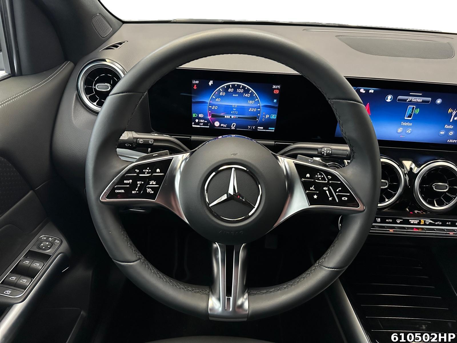 Fahrzeugabbildung Mercedes-Benz GLA 200 Progressive AHK Rückfahrkamera LED Spurh