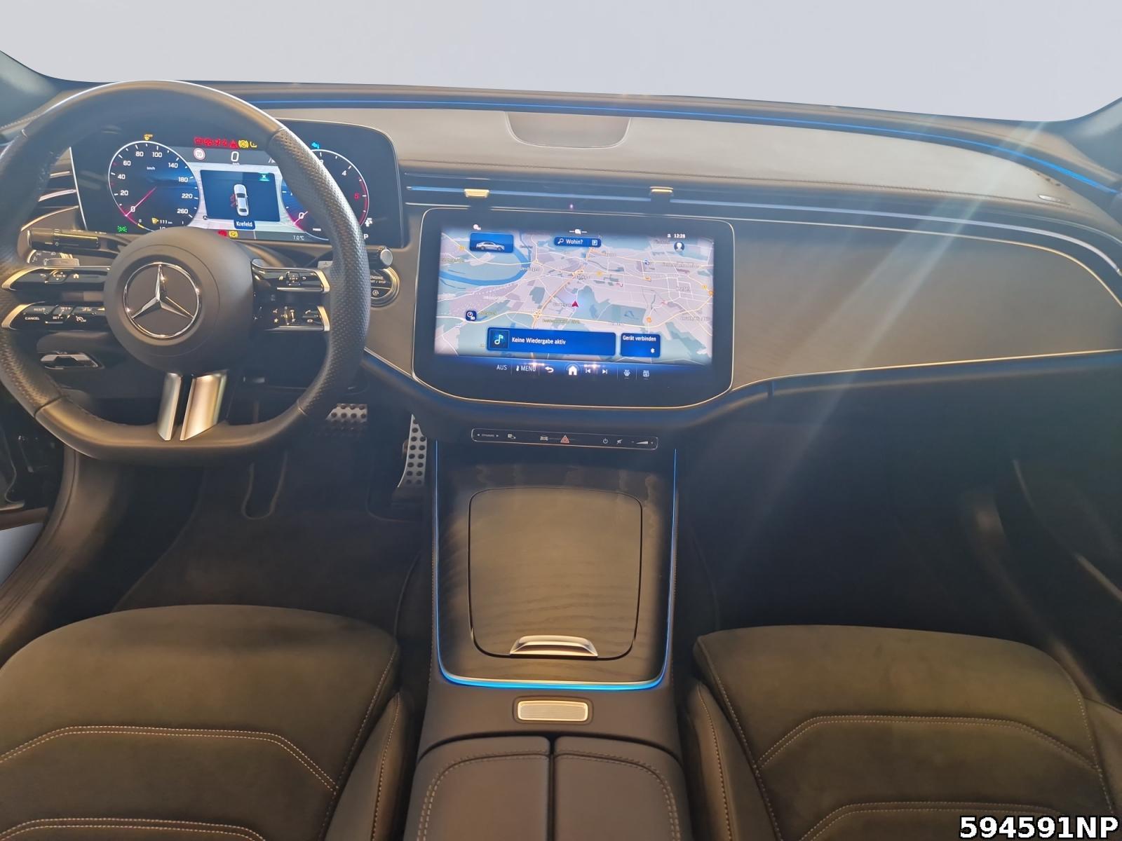 Fahrzeugabbildung Mercedes-Benz E 220 d AMG Night LED KEYLESS Ambiente CarPlay