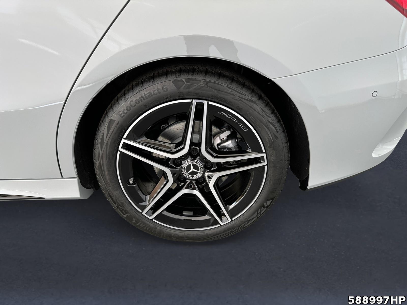 Fahrzeugabbildung Mercedes-Benz A 200 Limousine +AMG+STANDHZG+NIGHT+SPECIAL-EDI+