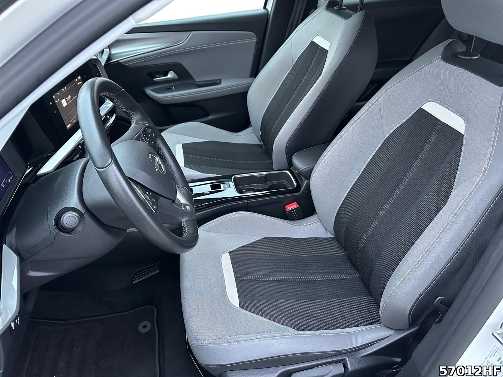 Fahrzeugabbildung Opel Mokka-e Elegance