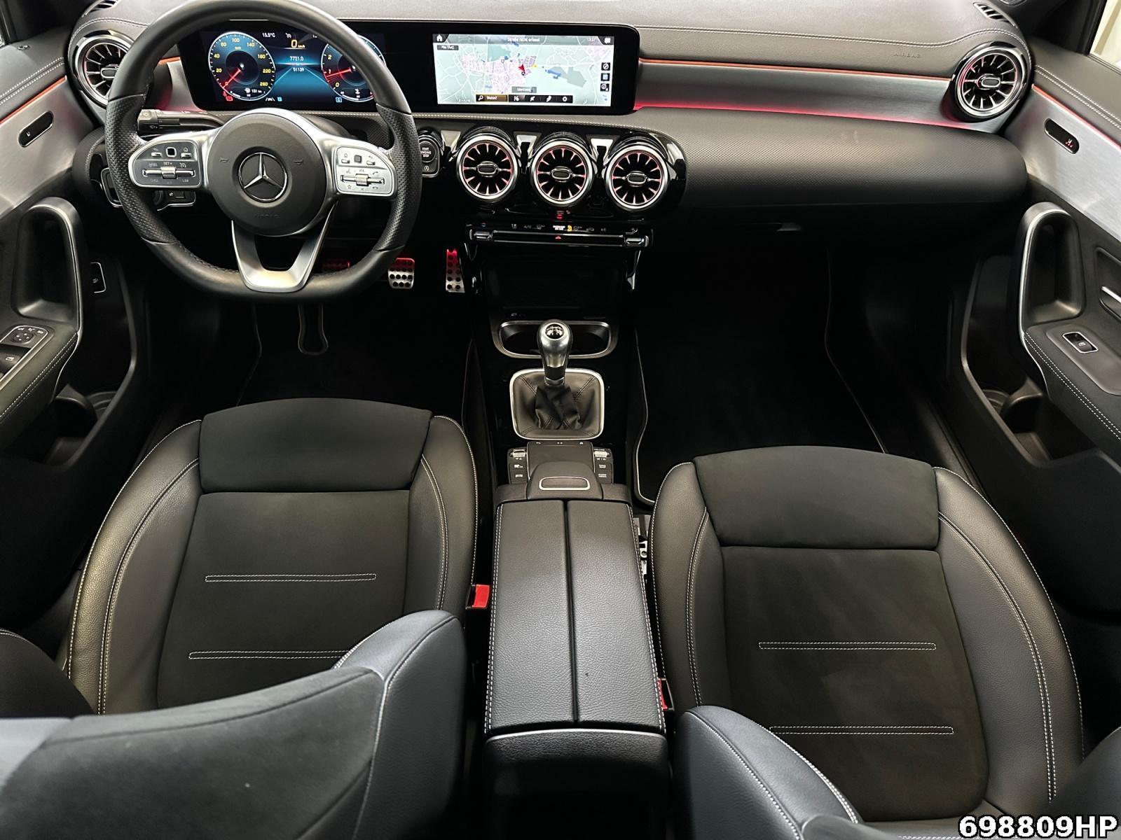 Fahrzeugabbildung Mercedes-Benz A 180 AMG Limousine Night CarPlay Kamera Totw.