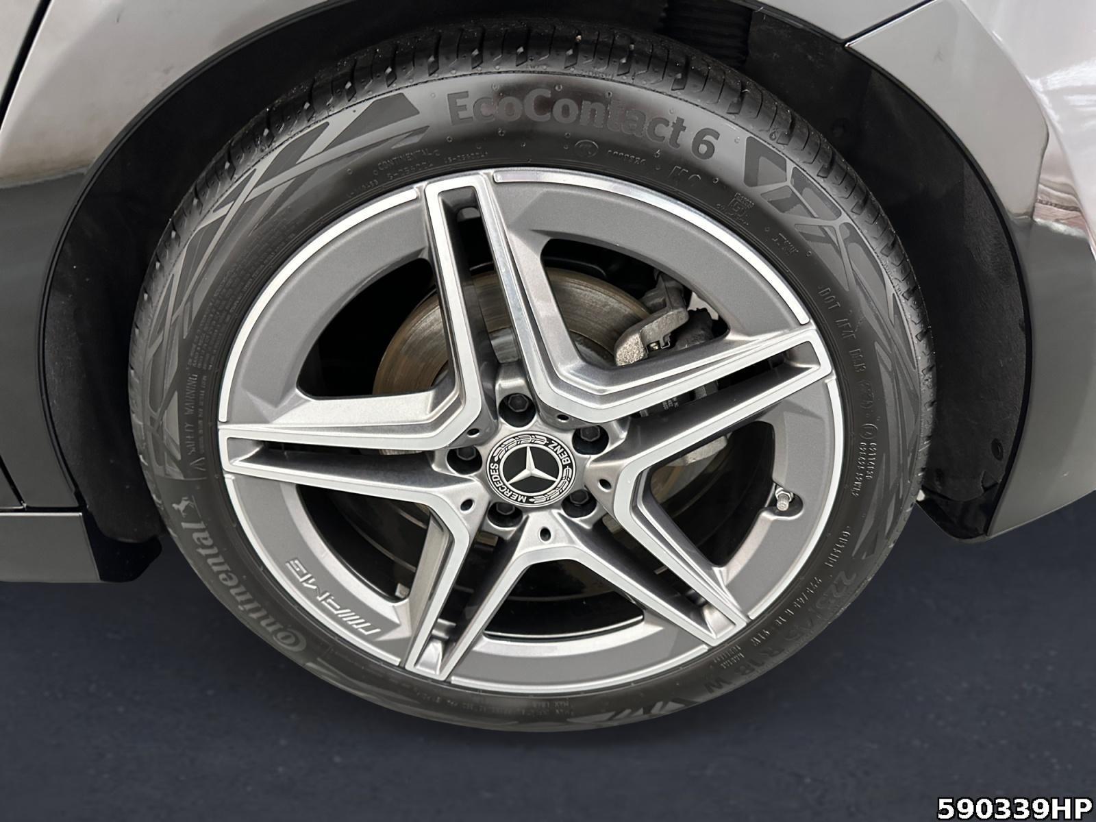 Fahrzeugabbildung Mercedes-Benz A 200 AMG Line DISTRONIC KEYLESS-GO Anhängevorr.