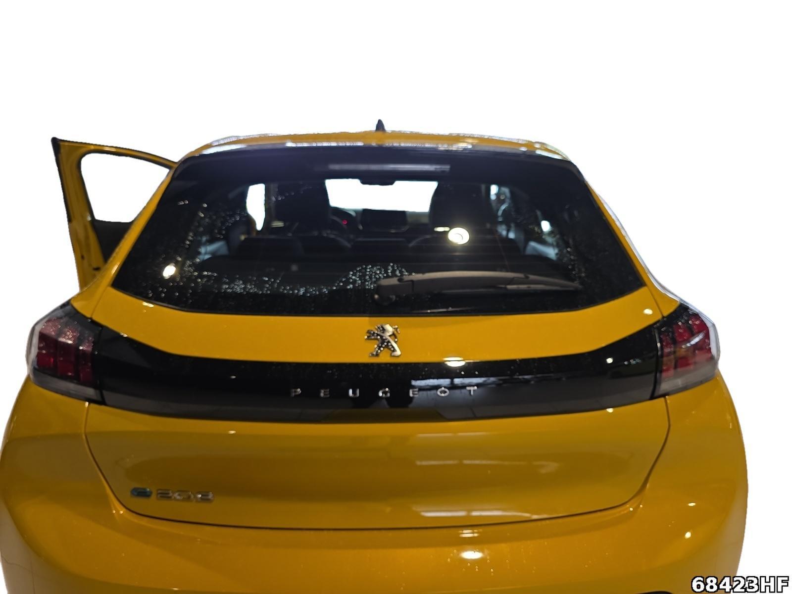 Fahrzeugabbildung Peugeot 208 Active +SHZ+CARPLAY+WÄRMEPUMPE+NAVI+