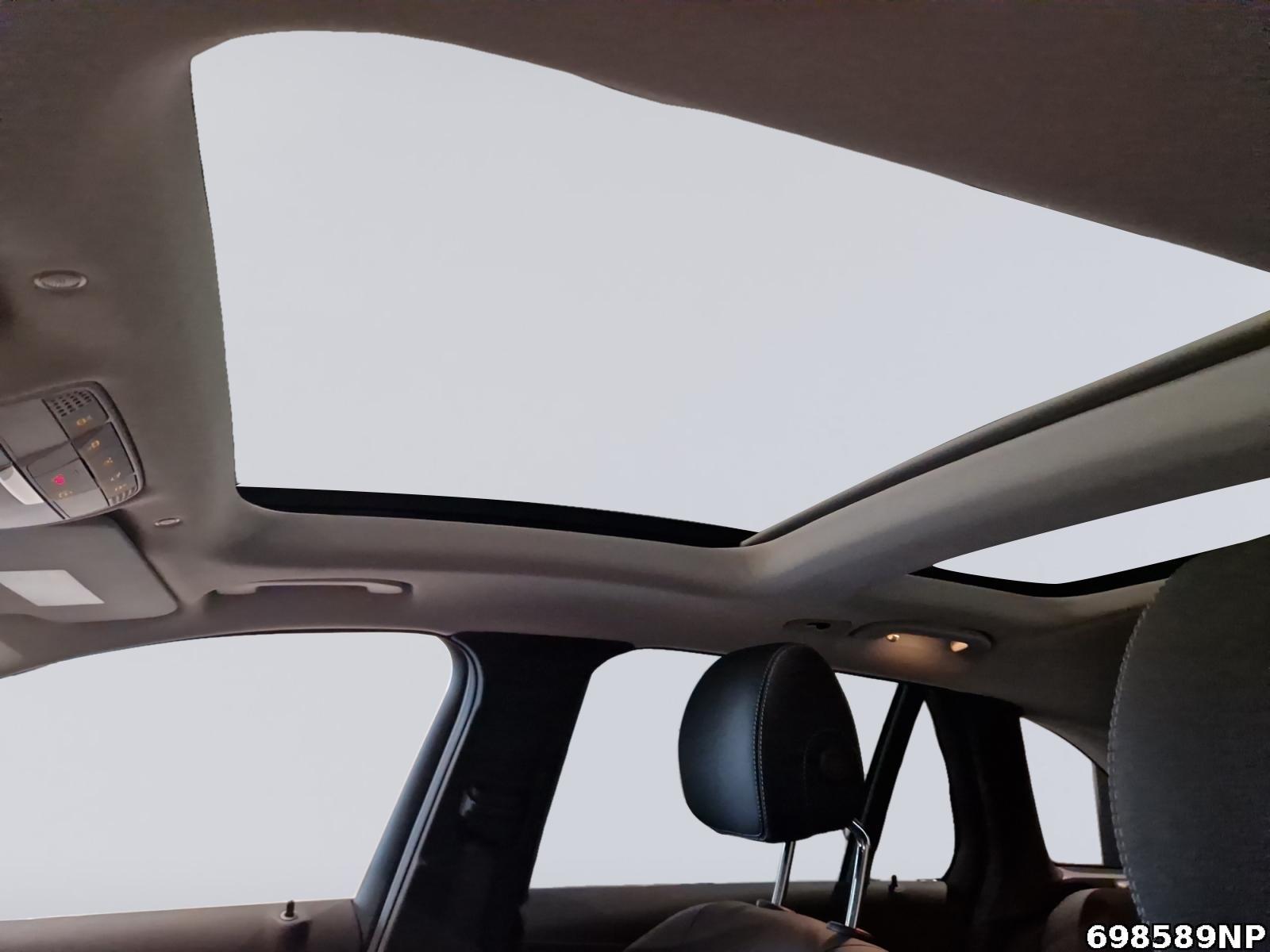Fahrzeugabbildung Mercedes-Benz GLC 300 de 4M AMG Panorama Ambiente Kamera LED