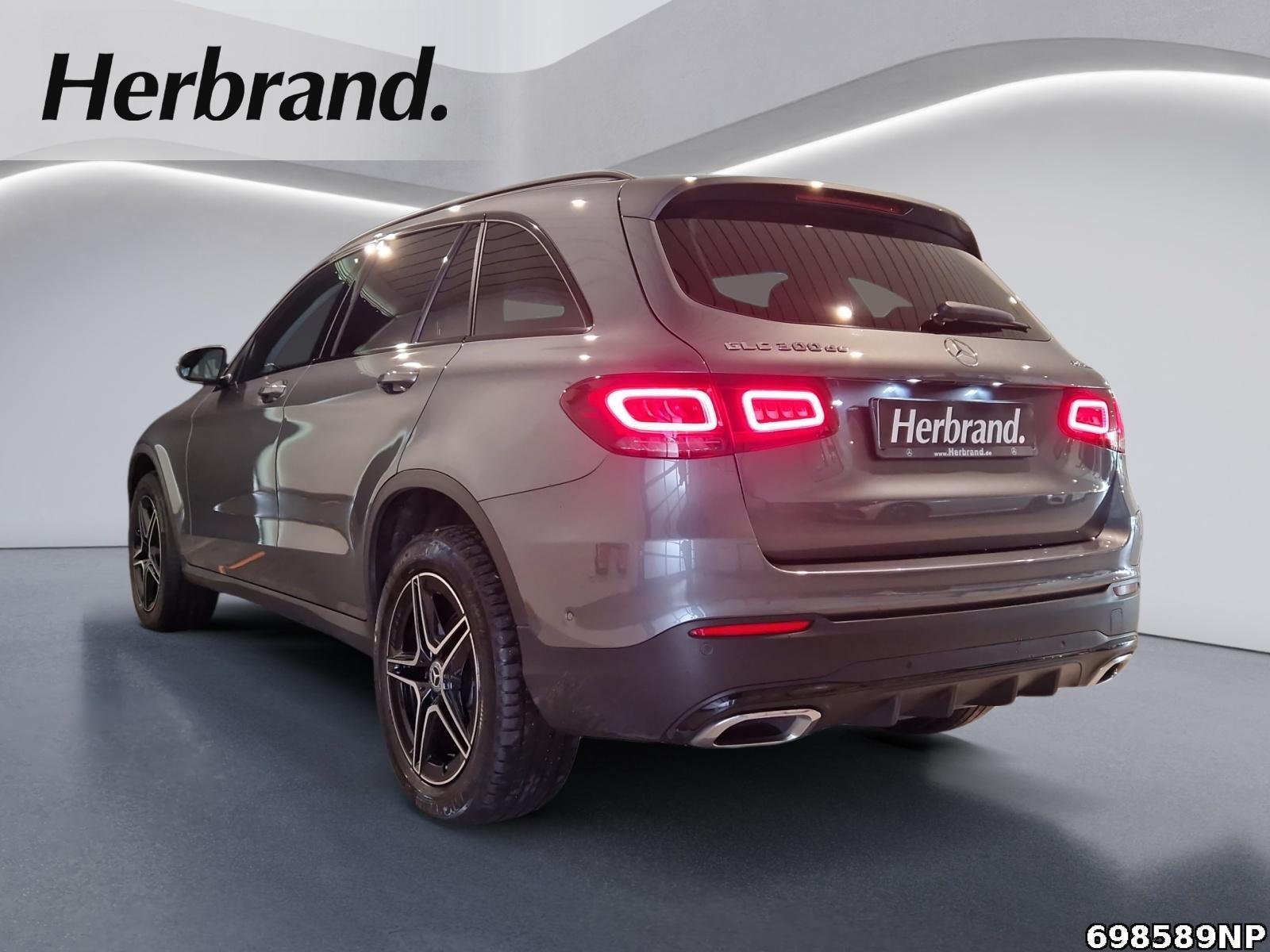 Fahrzeugabbildung Mercedes-Benz GLC 300 de 4M AMG Panorama Ambiente Kamera LED