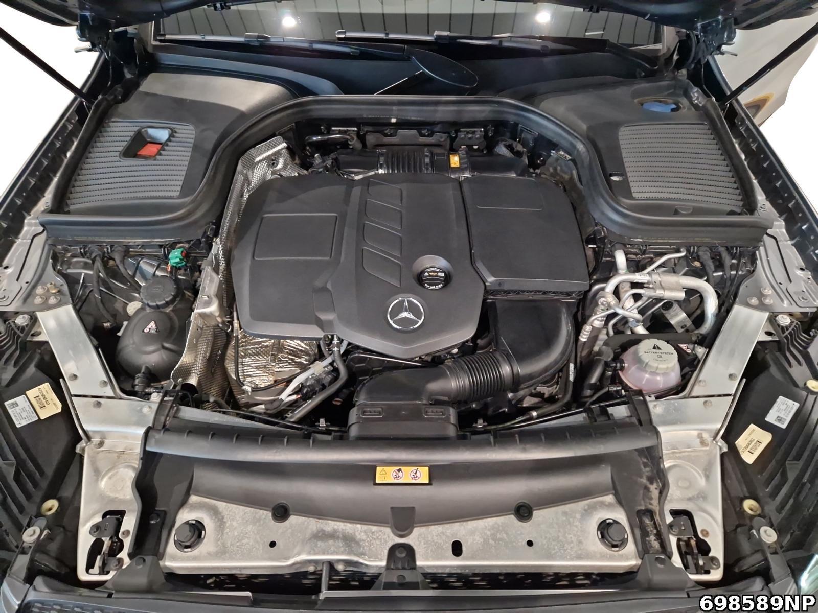 Fahrzeugabbildung Mercedes-Benz GLC 300 de 4M AMG Panorama Ambiente Kamera LED