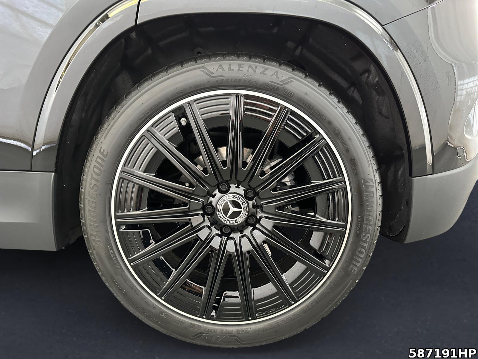 Fahrzeugabbildung Mercedes-Benz GLA 200 d +SPECIAL-EDITION+PANO+DISTRONIC+AHK+
