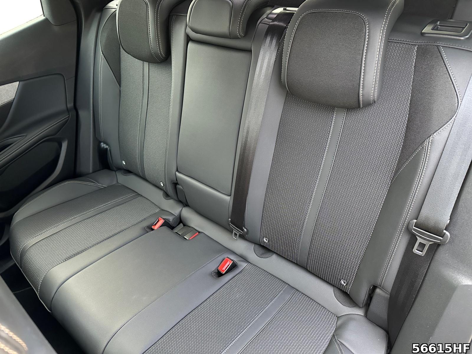 Fahrzeugabbildung Peugeot 3008 GT*PDC+Cam*ACC*LED*Navi*