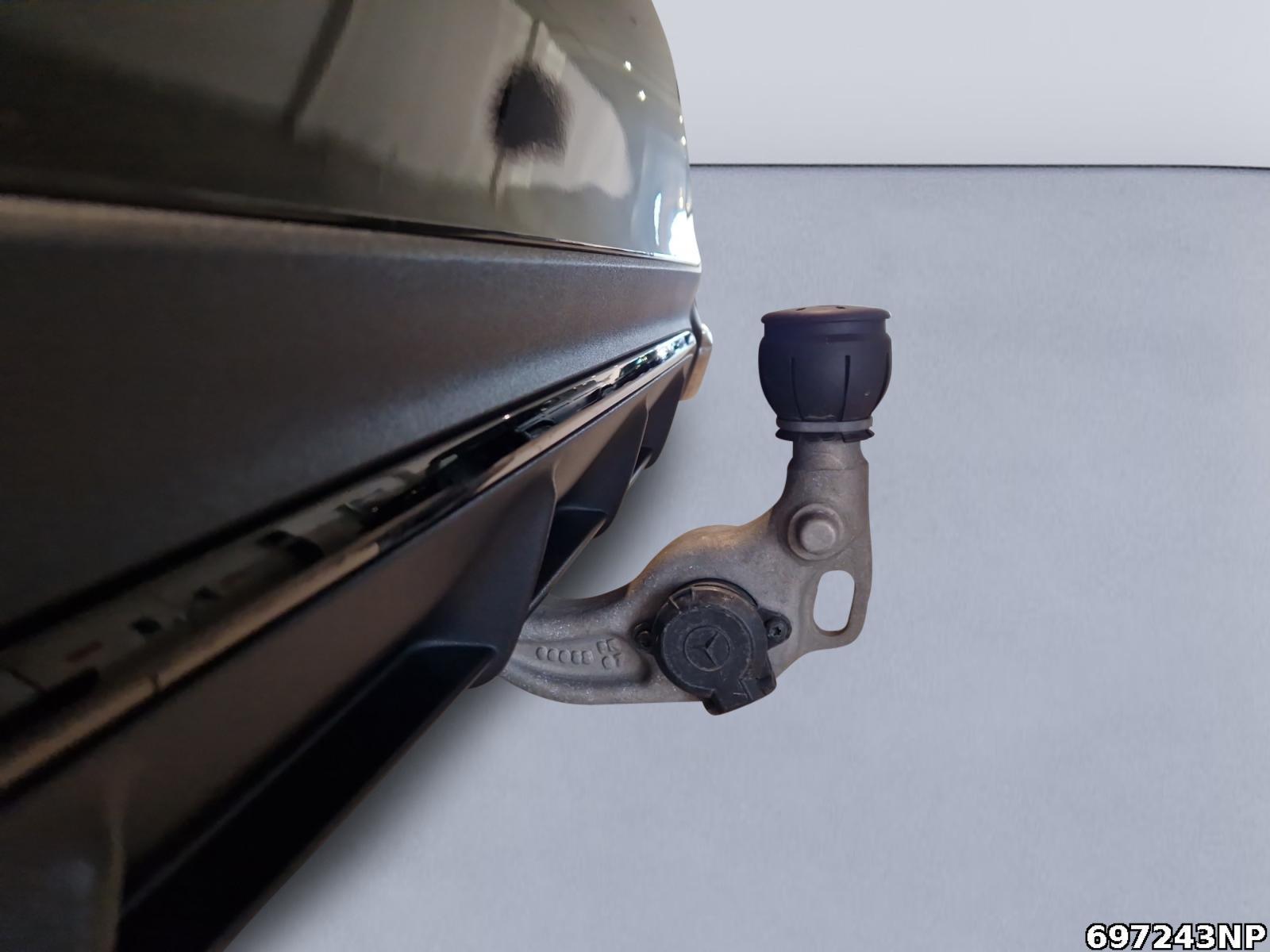 Fahrzeugabbildung Mercedes-Benz E 300 e AMG Night Pano Burm4D Distronic AHK