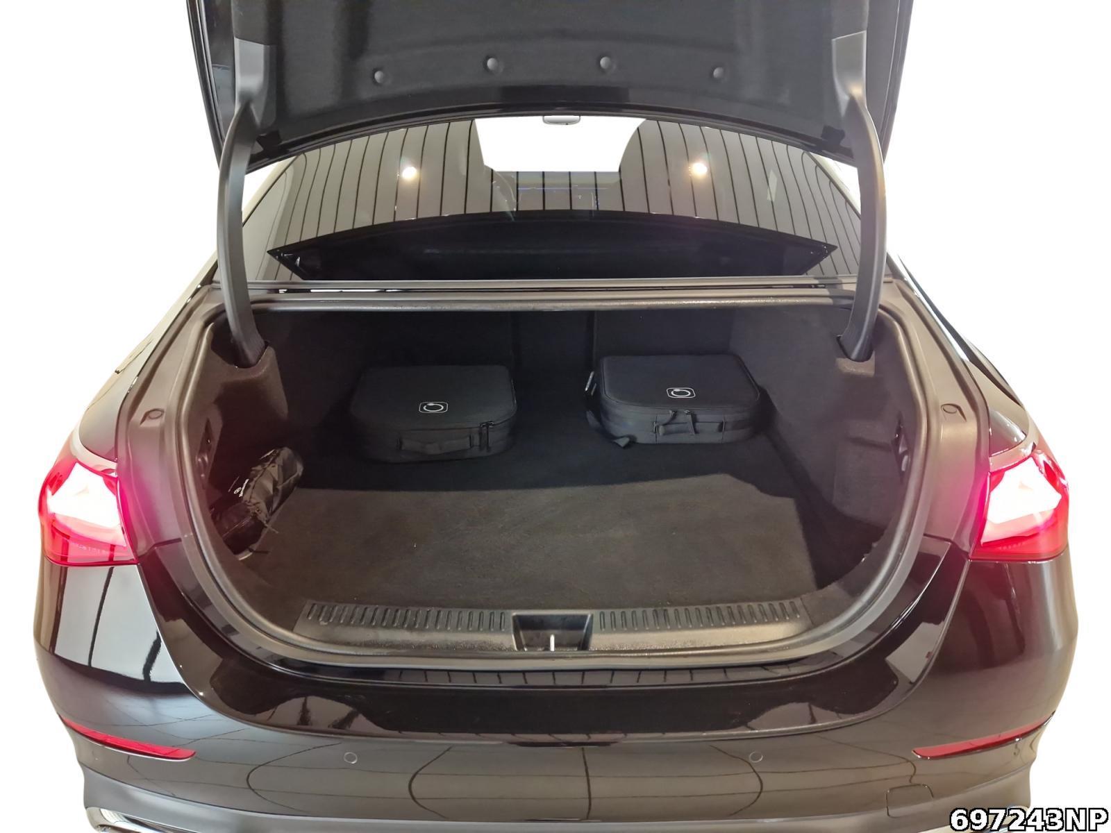 Fahrzeugabbildung Mercedes-Benz E 300 e AMG Night Pano Burm4D Distronic AHK