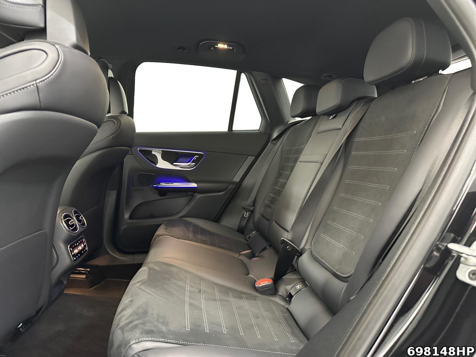 Fahrzeugabbildung Mercedes-Benz GLC 300 de 4M AMG AHK 20