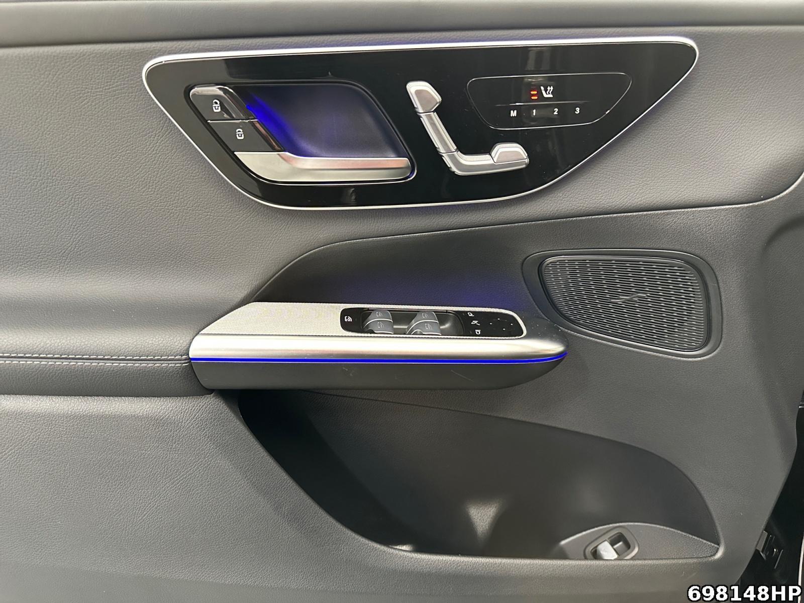 Fahrzeugabbildung Mercedes-Benz GLC 300 de 4M AMG AHK 20