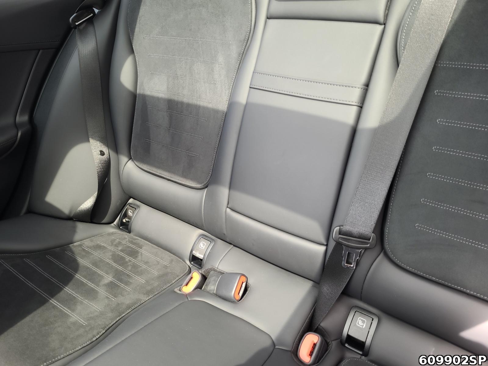 Fahrzeugabbildung Mercedes-Benz C 220 T d AMG Pano AHK Night Memory Lenkradhzg.