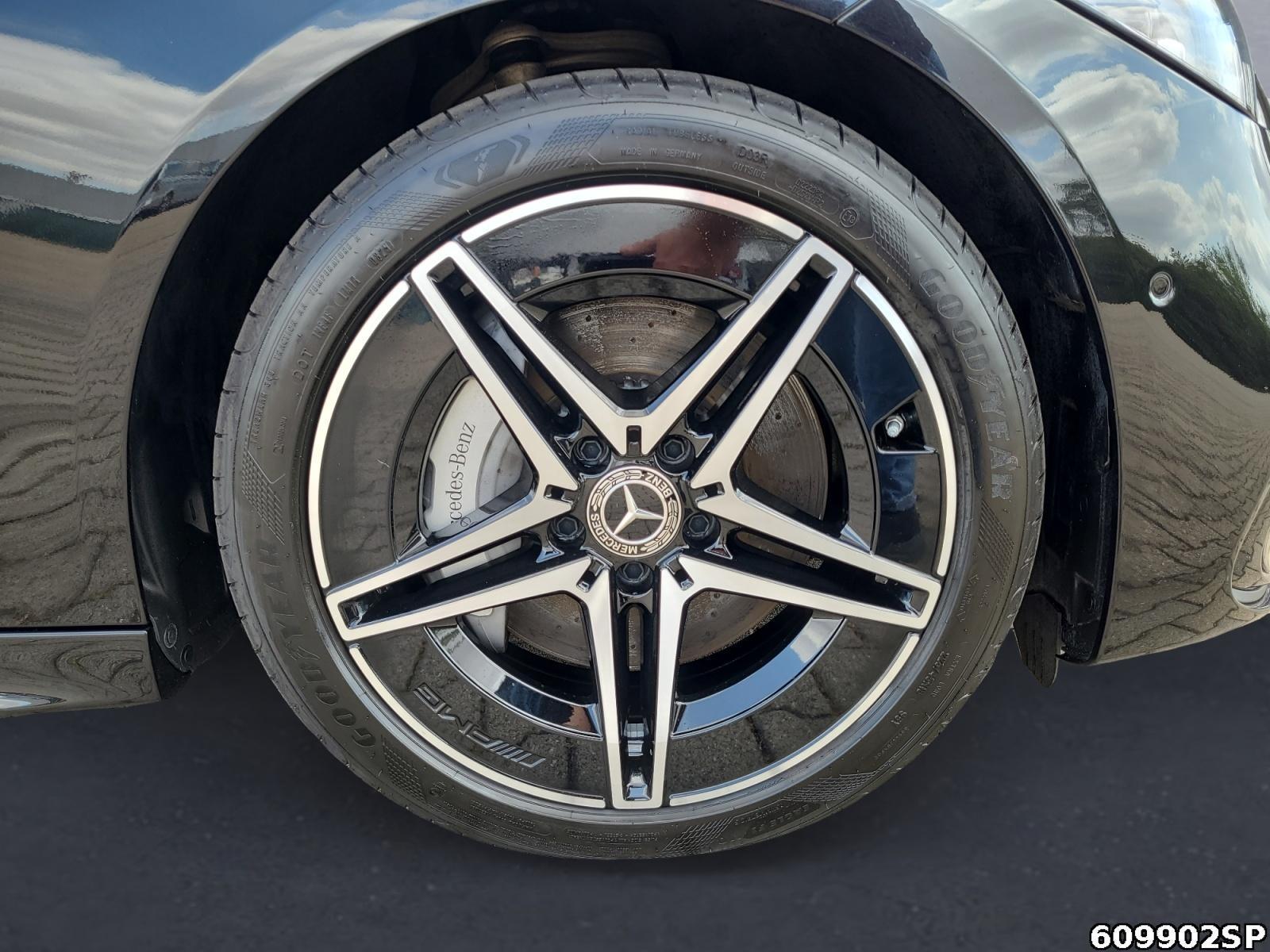 Fahrzeugabbildung Mercedes-Benz C 220 T d AMG Pano AHK Night Memory Lenkradhzg.