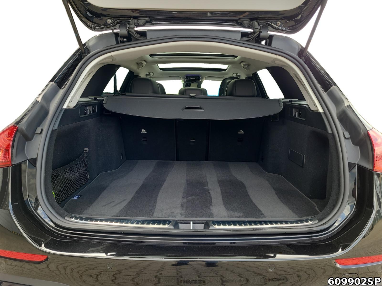 Fahrzeugabbildung Mercedes-Benz C 220 T d AMG Pano AHK Night Memory Lenkradhzg.