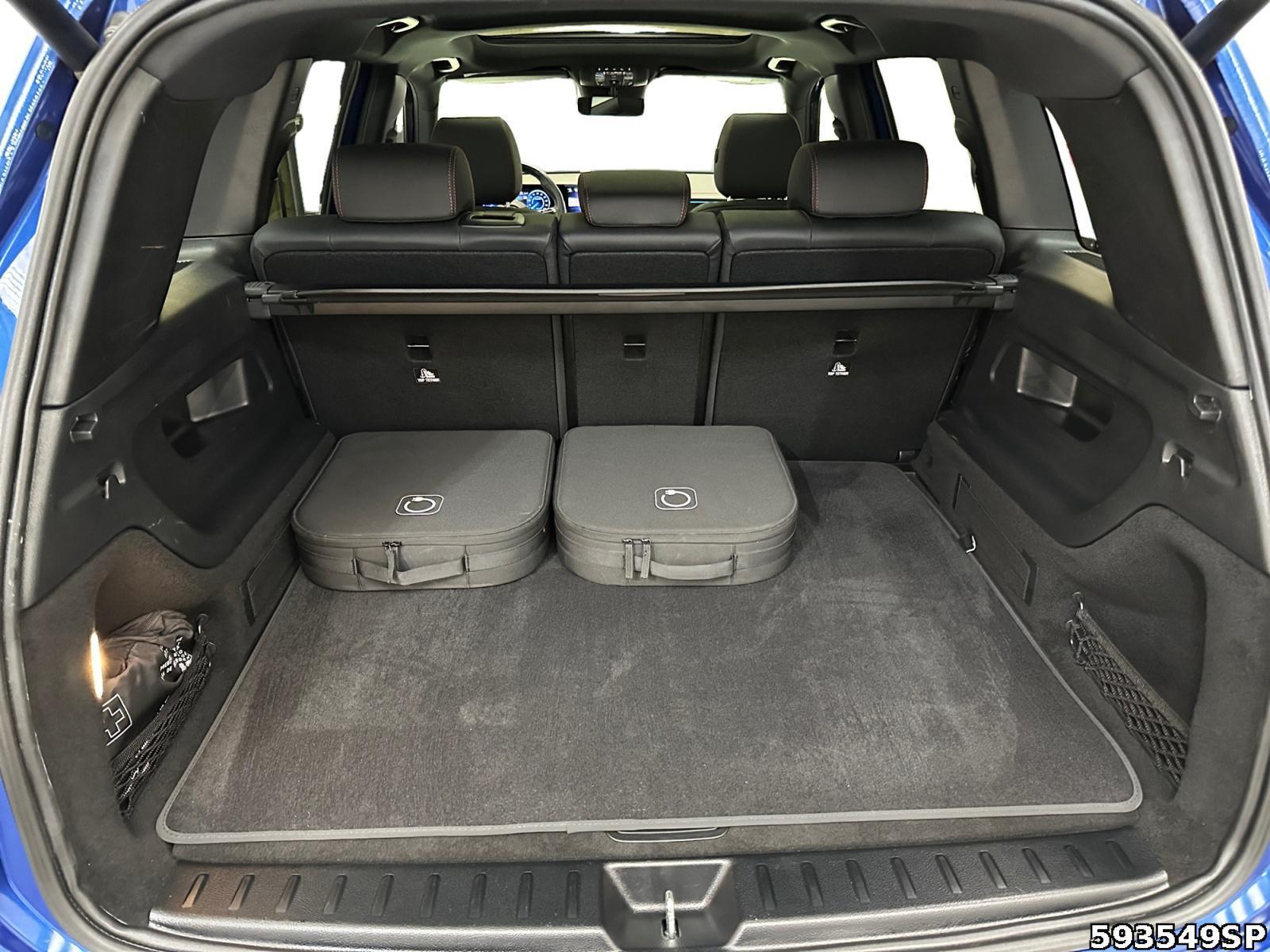 Fahrzeugabbildung Mercedes-Benz EQB AMG Pano LED DISTRONIC Ambiente 18LM.
