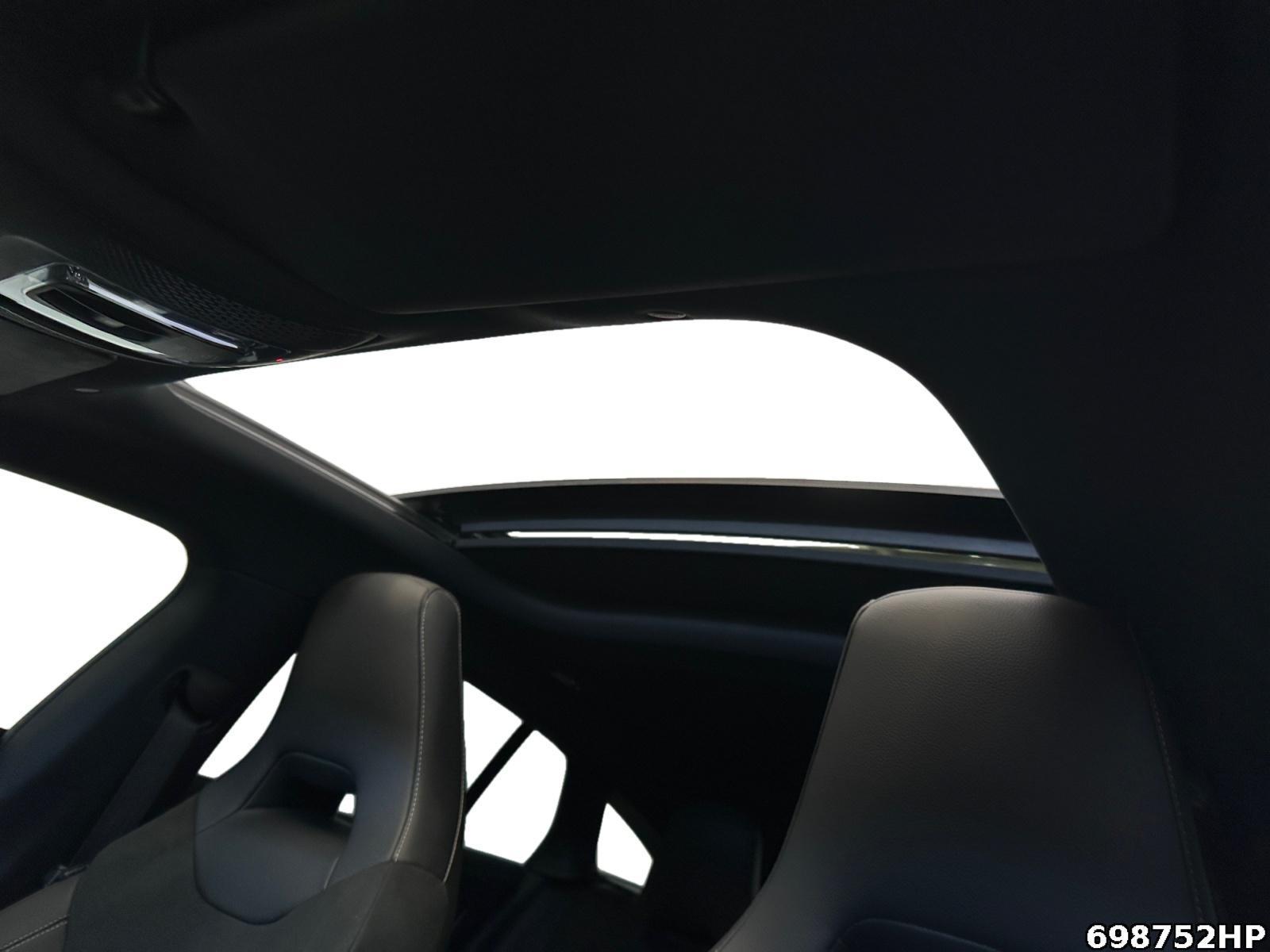 Fahrzeugabbildung Mercedes-Benz CLA 250 Shooting Brake e AMG Night AHK Pano Ambiente Kamera