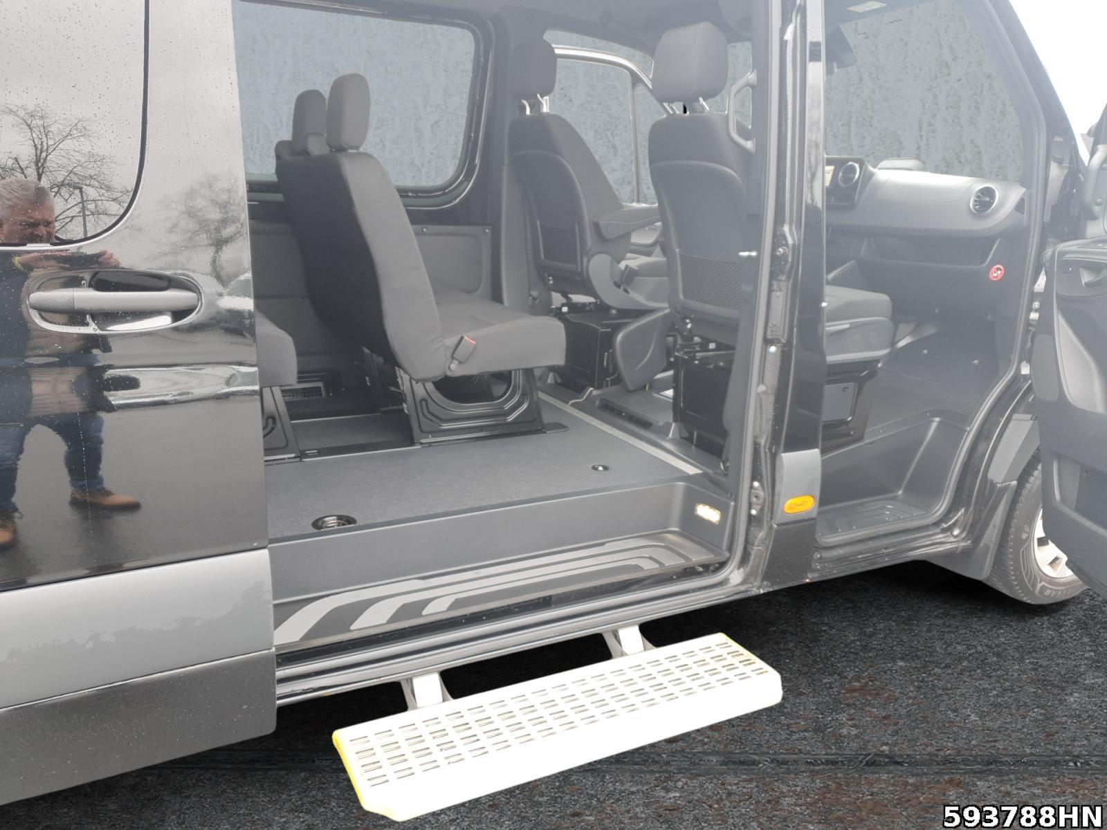 Fahrzeugabbildung Mercedes-Benz Sprinter 317 Tourer PRO L3H2 AHK*9-Sitz*Dachklim