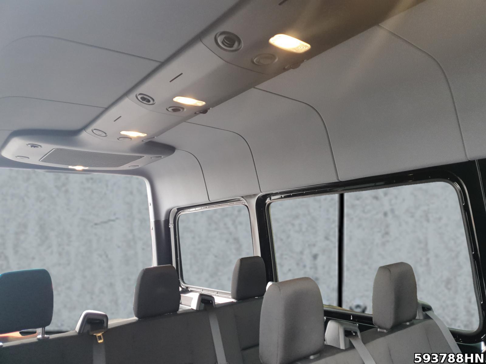 Fahrzeugabbildung Mercedes-Benz Sprinter 317 Tourer PRO L3H2 AHK*9-Sitz*Dachklim