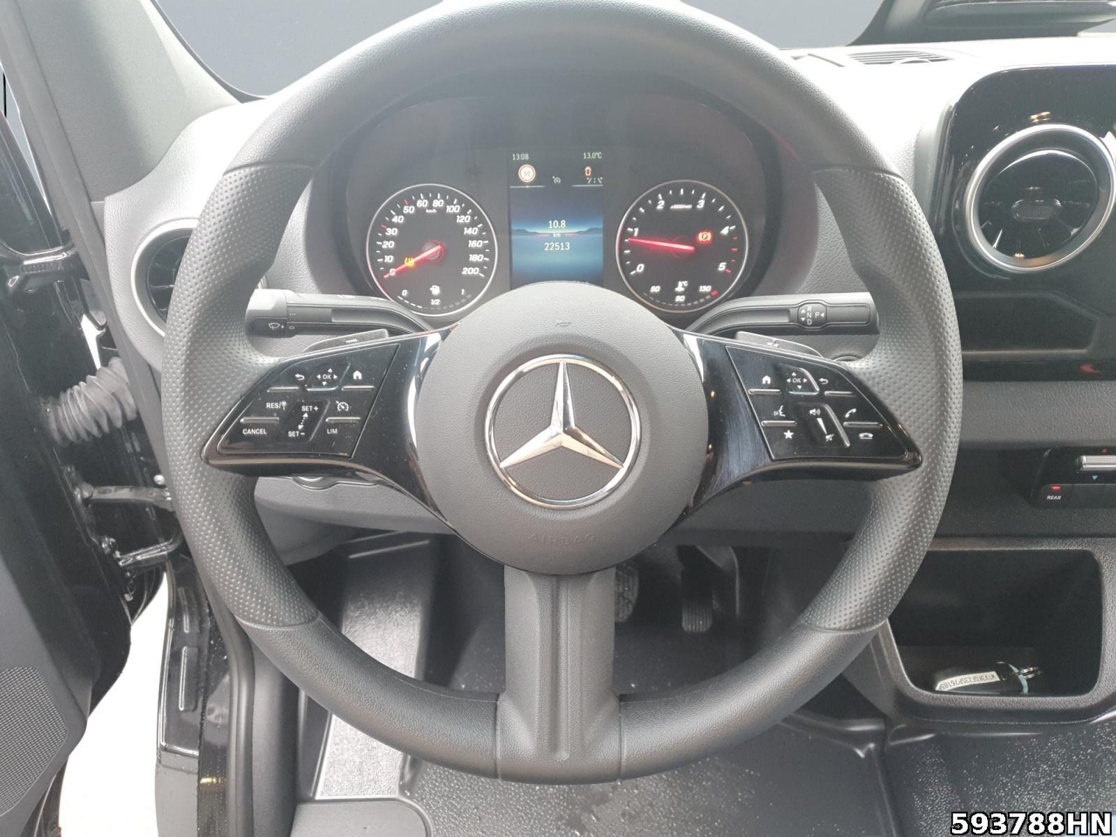 Fahrzeugabbildung Mercedes-Benz Sprinter 317 Tourer PRO L3H2 AHK*9-Sitz*Dachklim