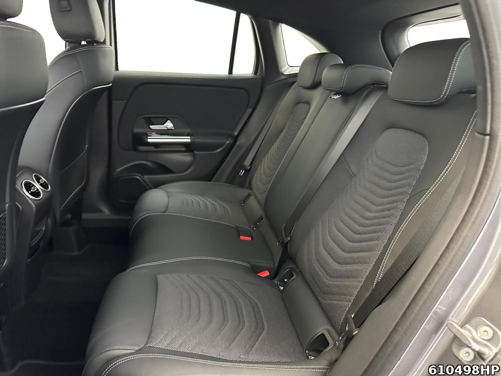 Fahrzeugabbildung Mercedes-Benz GLA 200 Progressive Klimatronic,Kamera,EASYPACK