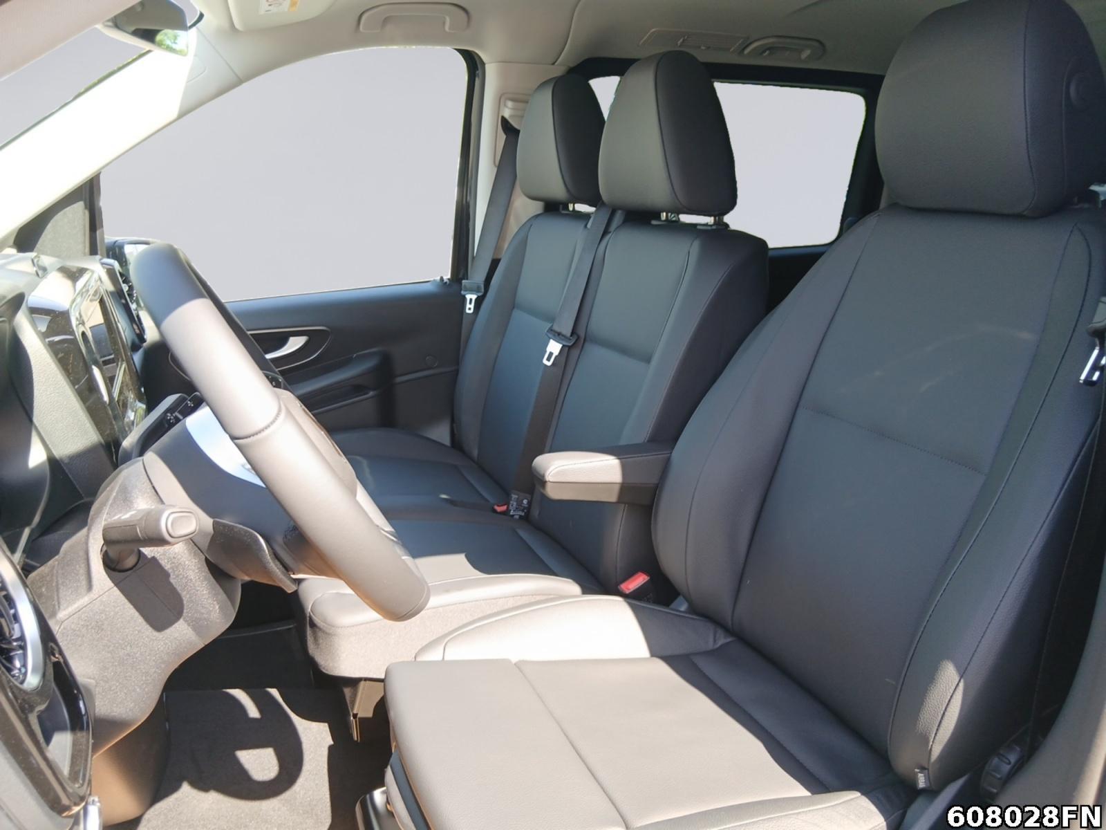 Fahrzeugabbildung Mercedes-Benz Vito 116 TOURER SELECT *9 SITZE*MULTIBEAM*LEDER*