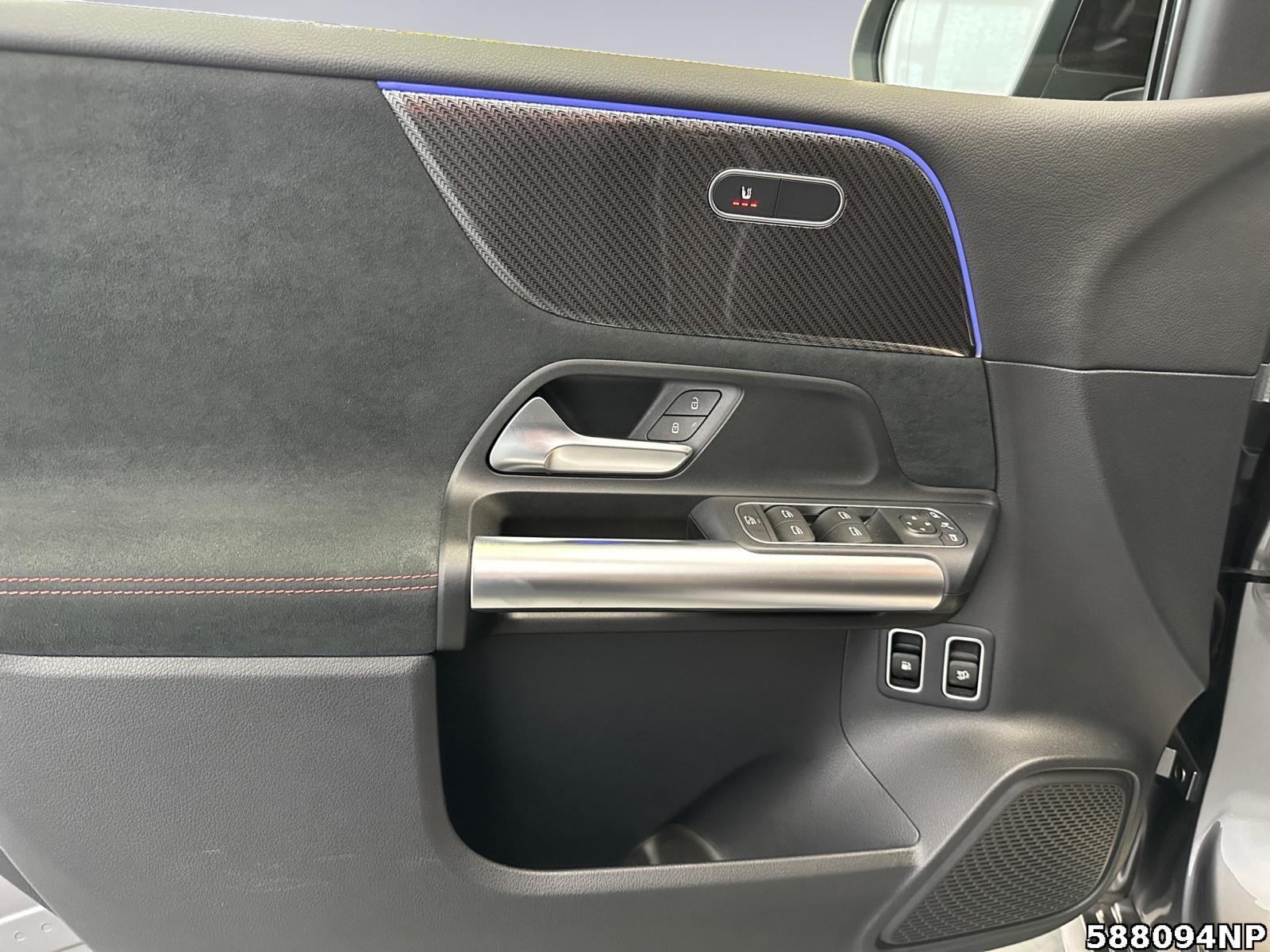 Fahrzeugabbildung Mercedes-Benz B 250 e AMG Line Night-Paket Ambientebeleuchtung