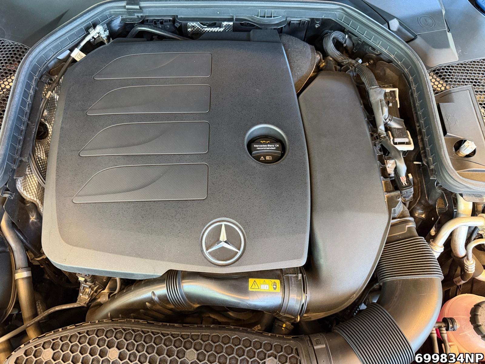 Fahrzeugabbildung Mercedes-Benz C 200 Coupé AMG Line Distronic Burmester Carplay