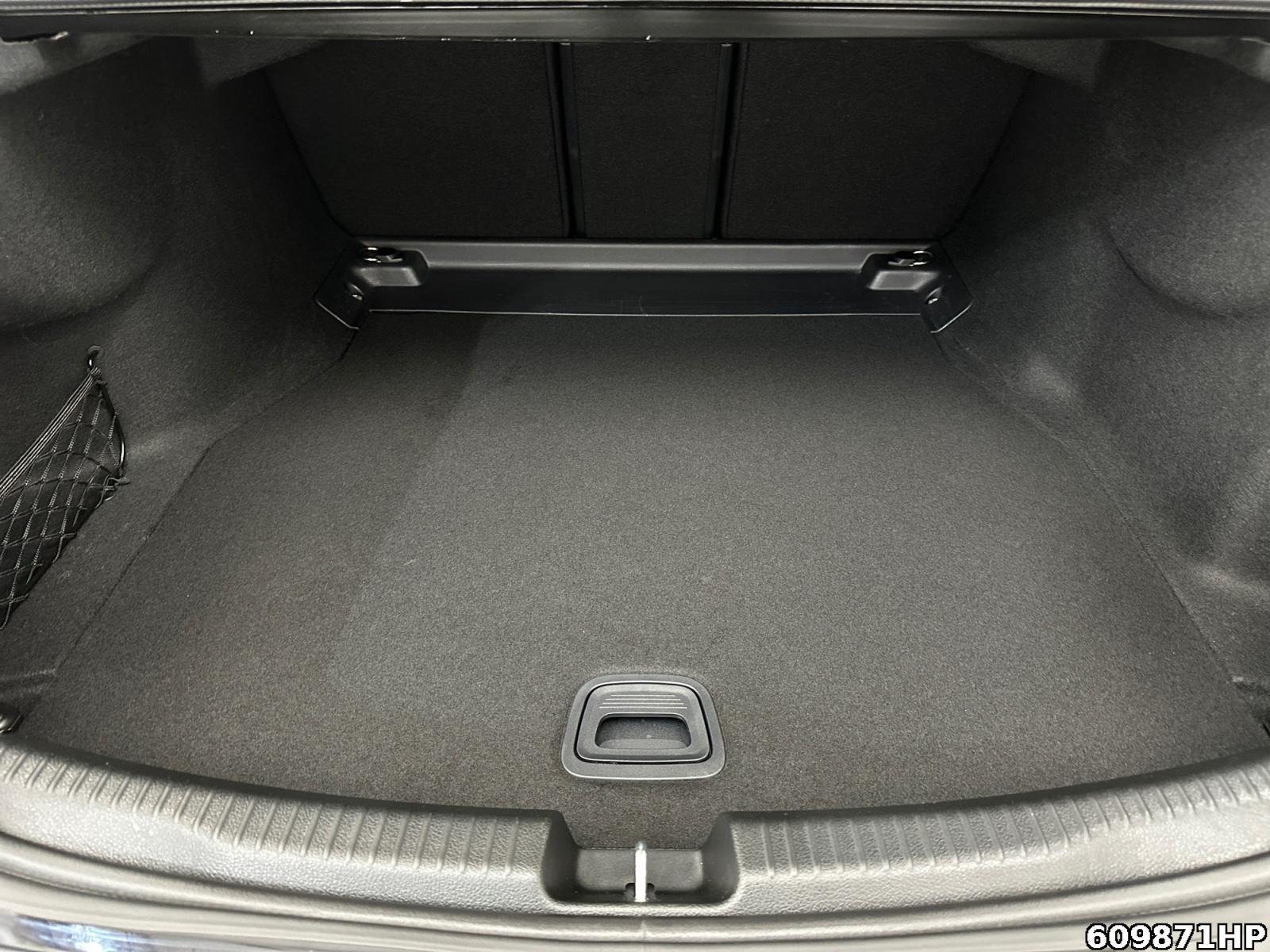 Fahrzeugabbildung Mercedes-Benz C 220 d AMG Standhzg Night Distronic Memory LED