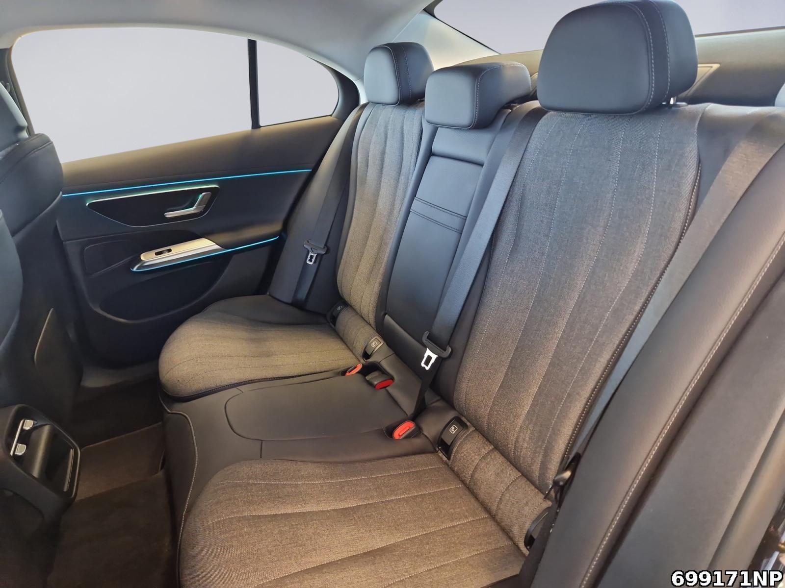 Fahrzeugabbildung Mercedes-Benz E 220 d Avantgarde AHK Standhzg 360° DIGITAL LI