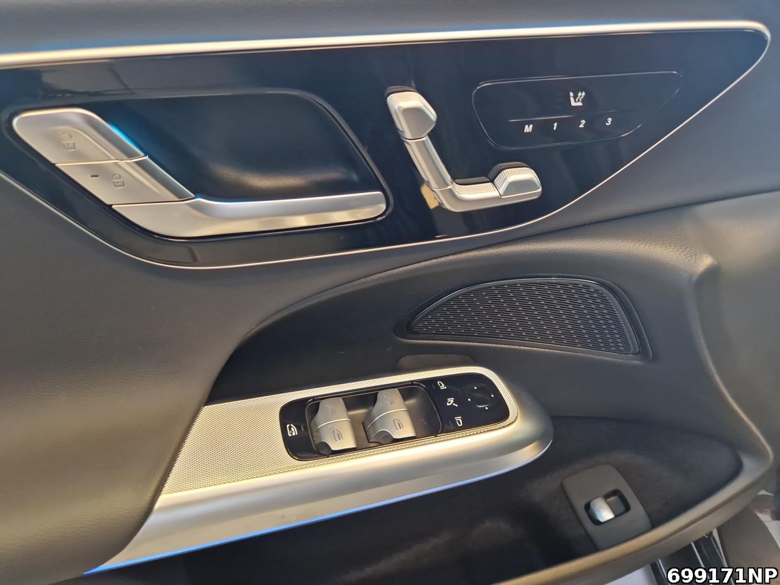 Fahrzeugabbildung Mercedes-Benz E 220 d Avantgarde AHK Standhzg 360° DIGITAL LI