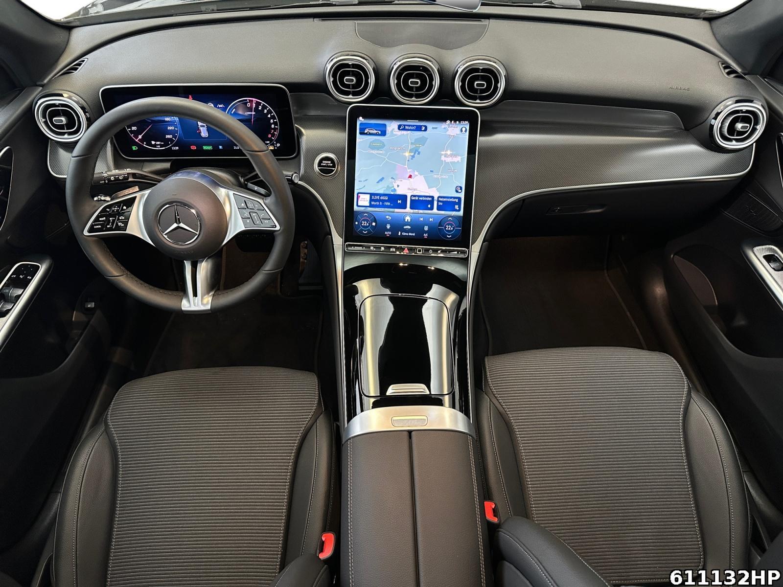 Fahrzeugabbildung Mercedes-Benz GLC 300 e 4M Avantgarde Pano AHK Digital-Light