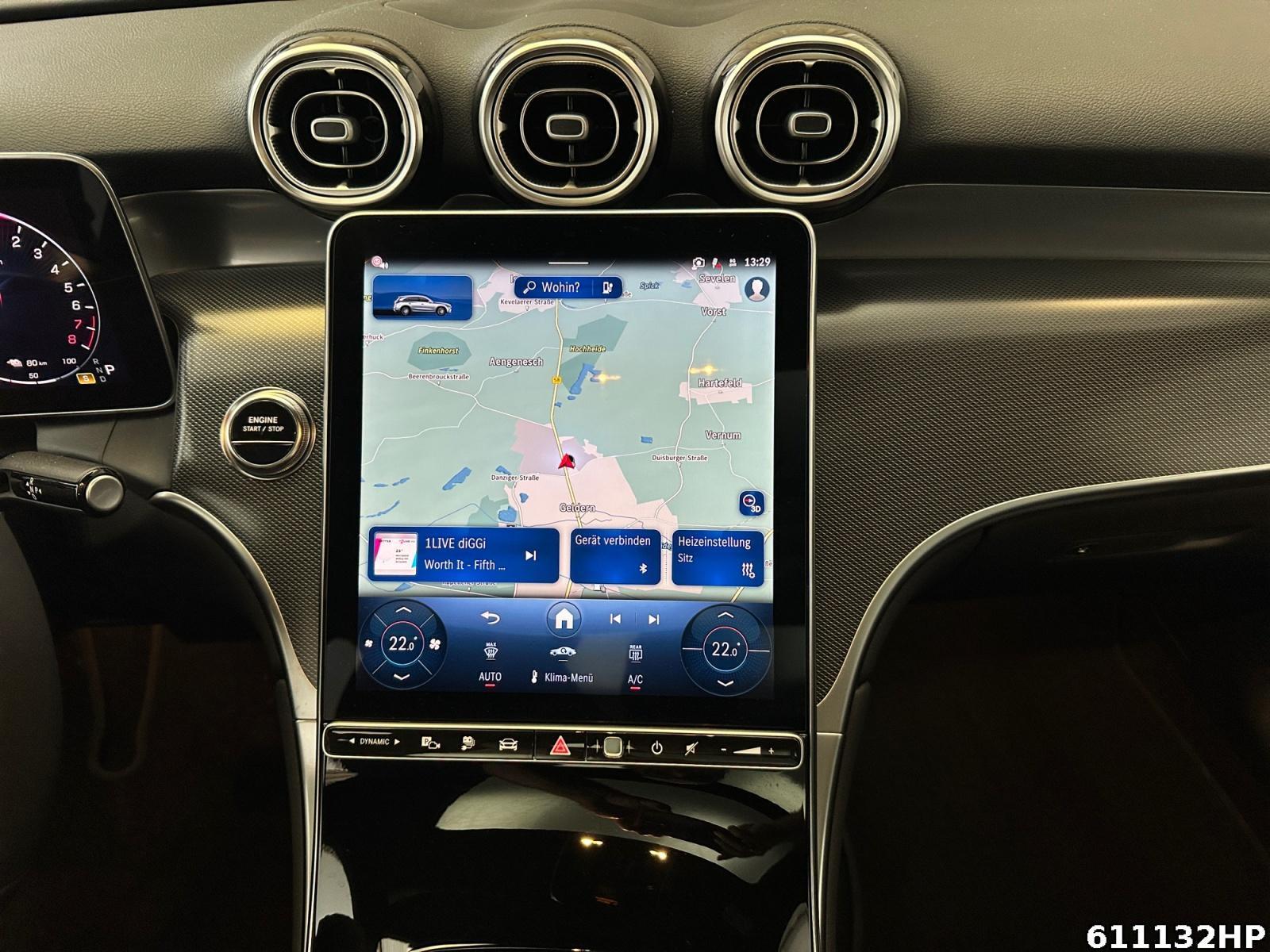 Fahrzeugabbildung Mercedes-Benz GLC 300 e 4M Avantgarde Pano AHK Digital-Light