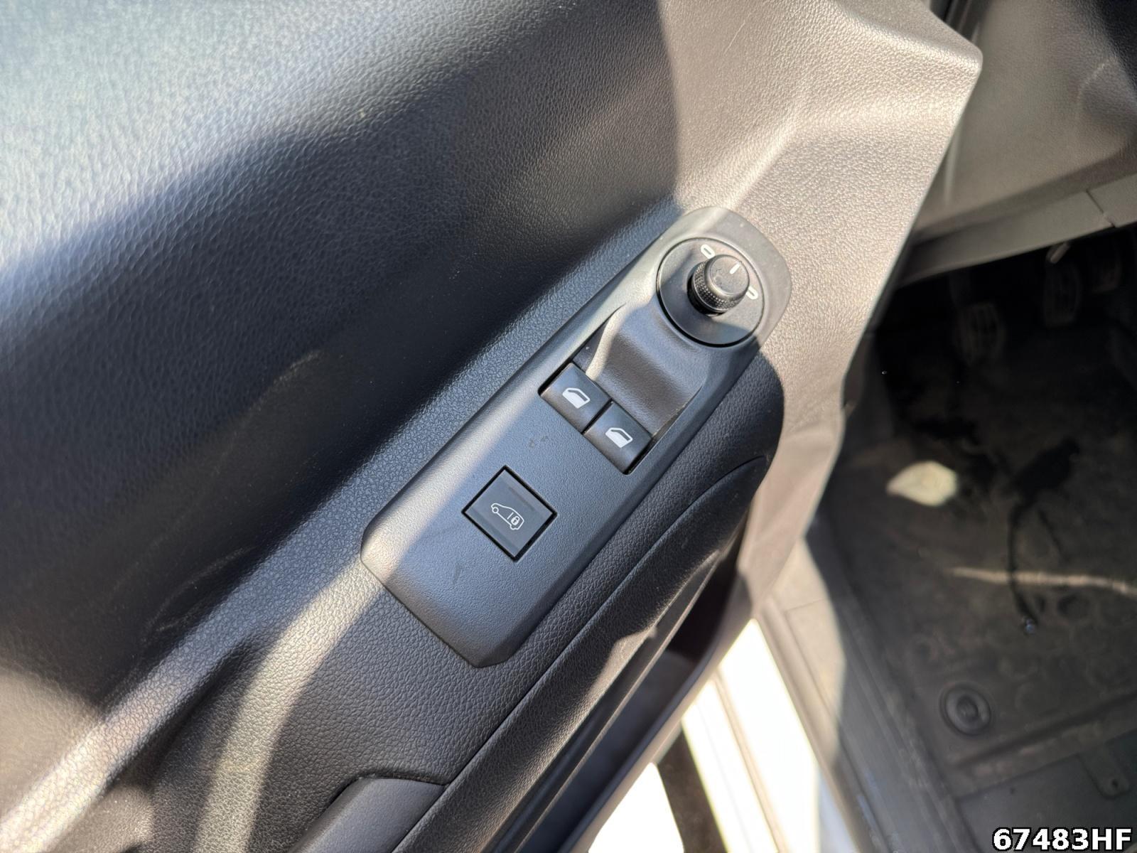Fahrzeugabbildung Peugeot Partner 1.2 PureTech 110, Pro L1