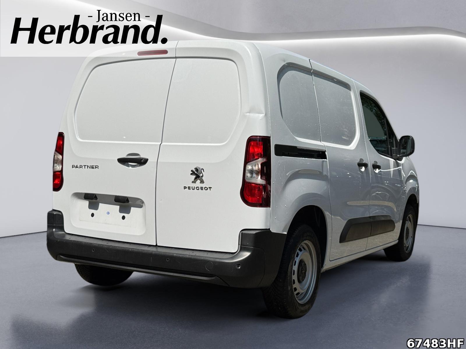 Fahrzeugabbildung Peugeot Partner 1.2 PureTech 110, Pro L1
