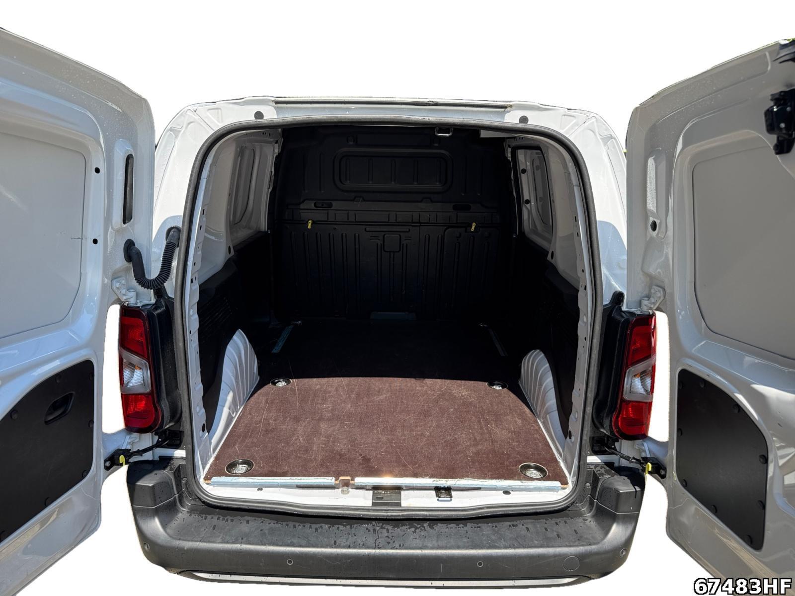 Fahrzeugabbildung Peugeot Partner 1.2 PureTech 110, Pro L1