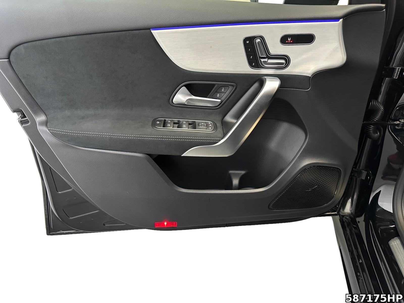 Fahrzeugabbildung Mercedes-Benz A 200 d +EDITION-AMG+NIGHT+AHK+DITRONIC+MEMORY+