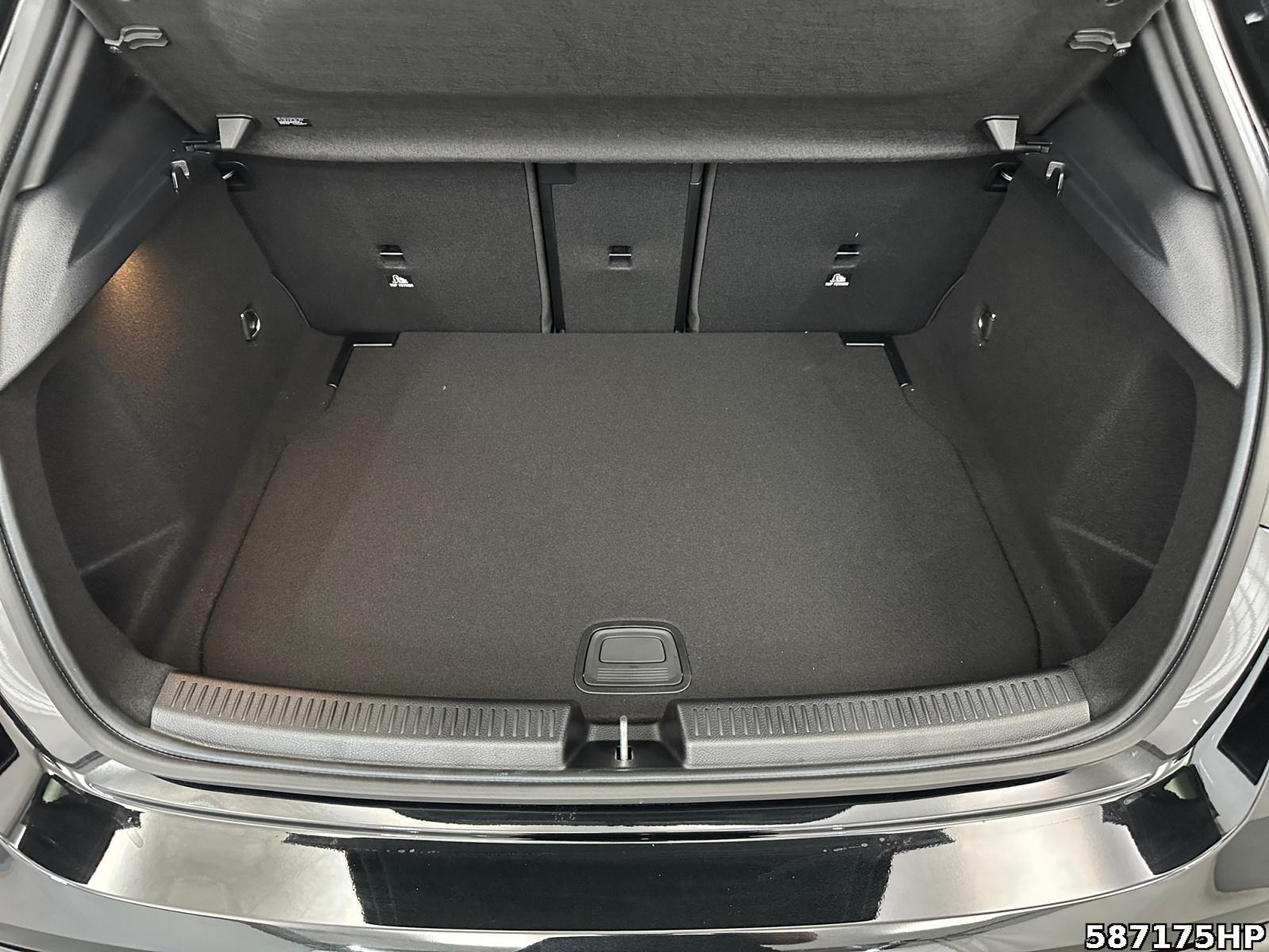 Fahrzeugabbildung Mercedes-Benz A 200 d +EDITION-AMG+NIGHT+AHK+DITRONIC+MEMORY+