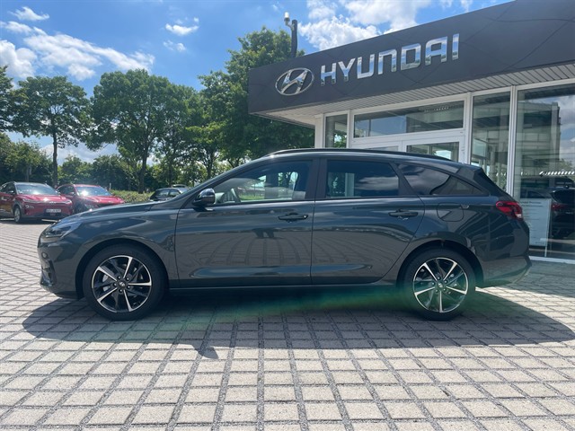 Fahrzeugabbildung Hyundai i30 Kombi ADVANTAGE